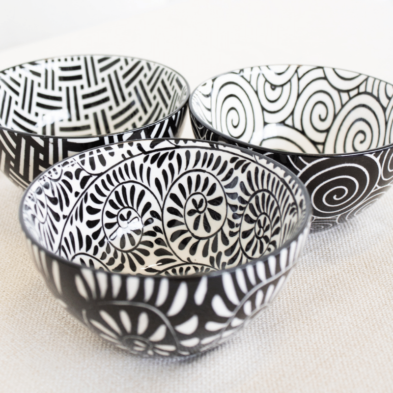 Burst Black & White Dipping Bowl